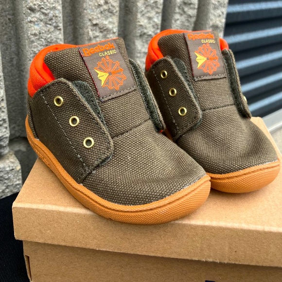 NWOT Reebok Branded Baby Shoes - Picture 7 of 7